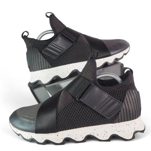 Sorel Kinetic Sneak Laceless Sneakers Black / Sea Salt LL3507-010 Women's 9.5 - Picture 1 of 11